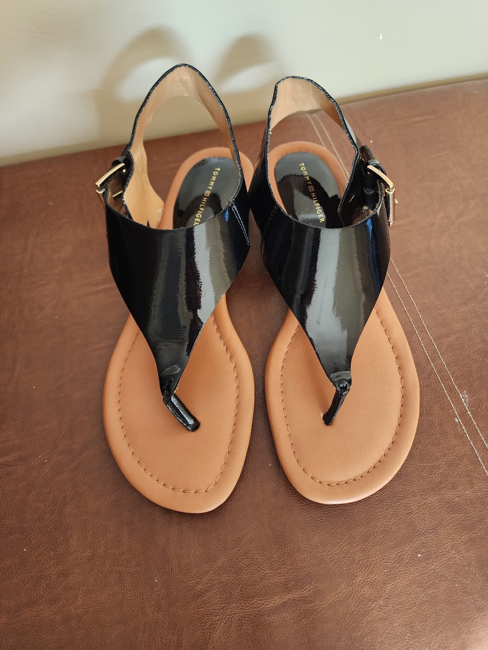 Tommy Hilfiger Black Patent Thong Sandals with Tan Footbed